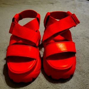 Buffalo Pratform Sandal